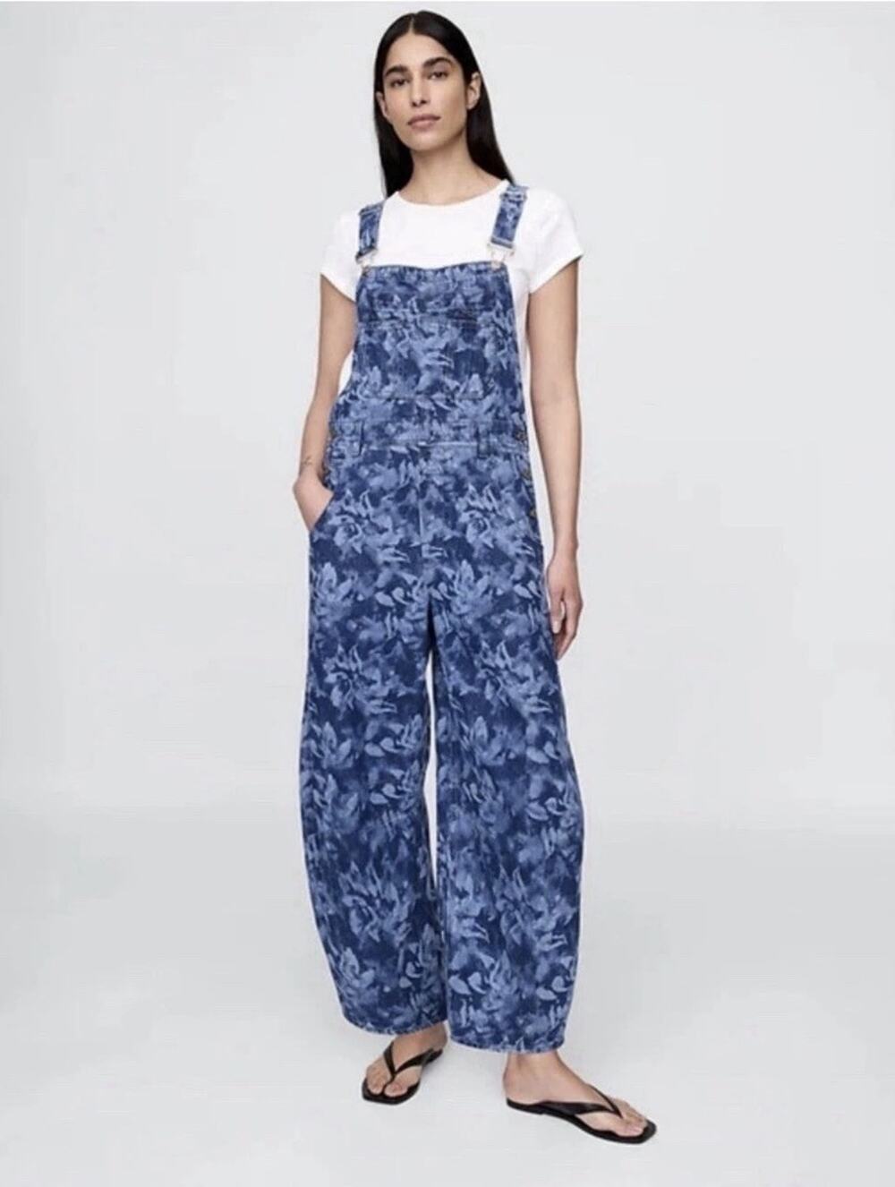 GAP UltraSoft Denim Horseshoe Overalls Good Luck Barrel Leg Floral Tie-dye Small